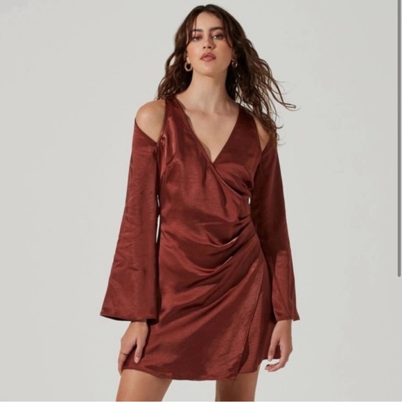 Astr the label rust satin mini dress size medium - Picture 1 of 10